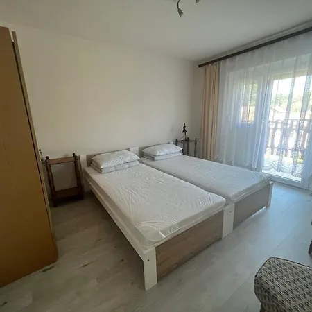 Lukacs Nyaralohaz 4 Szobas Holiday home