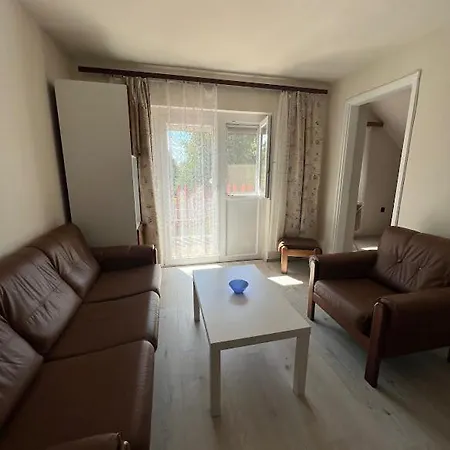 Lukacs Nyaralohaz 4 Szobas * Balatonfenyves