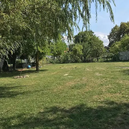 Lukacs Nyaralohaz 4 Szobas Holiday home