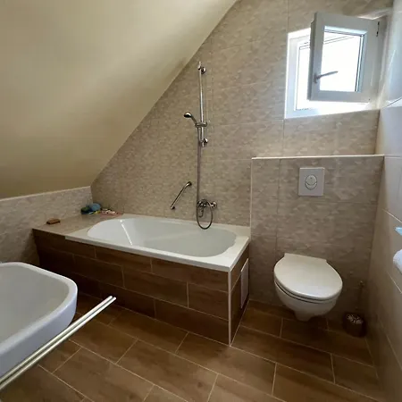 Holiday home Lukacs Nyaralohaz 4 Szobas