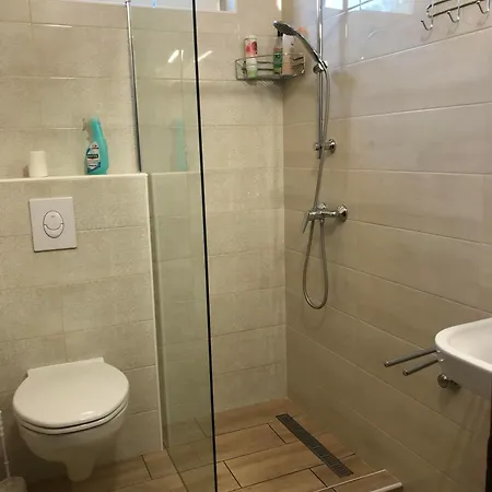 Holiday home Lukacs Nyaralohaz 4 Szobas Balatonfenyves